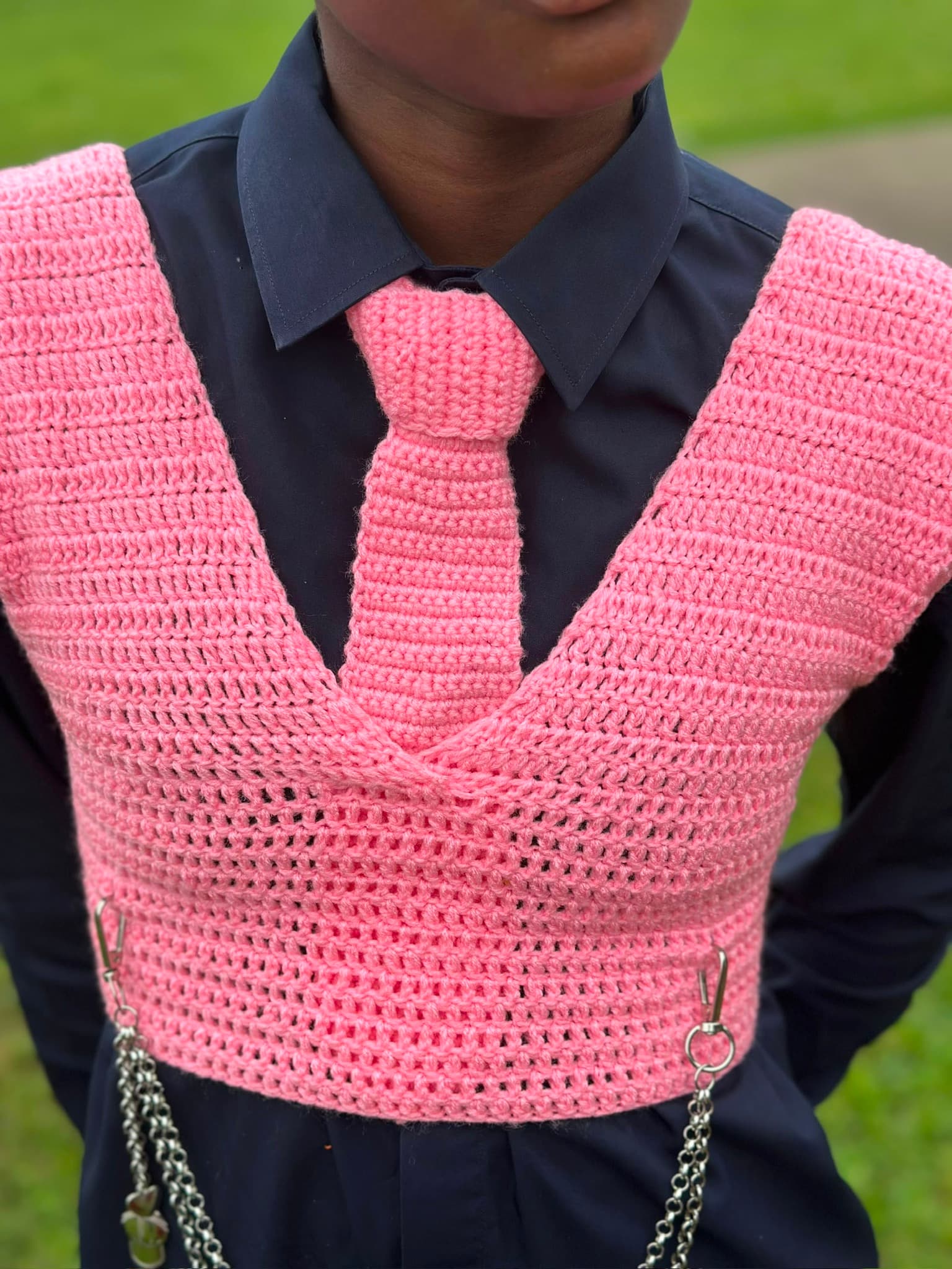 ash-vest and tie combo image 2